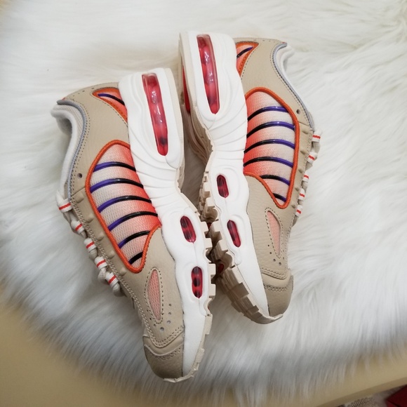 Nike Air Max Tailwind IV - Picture 5 of 8